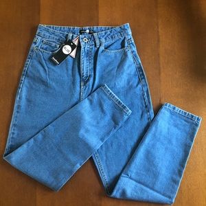 NWT Boohoo Boyfriend Jeans
